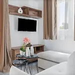 Miralis Apartment *